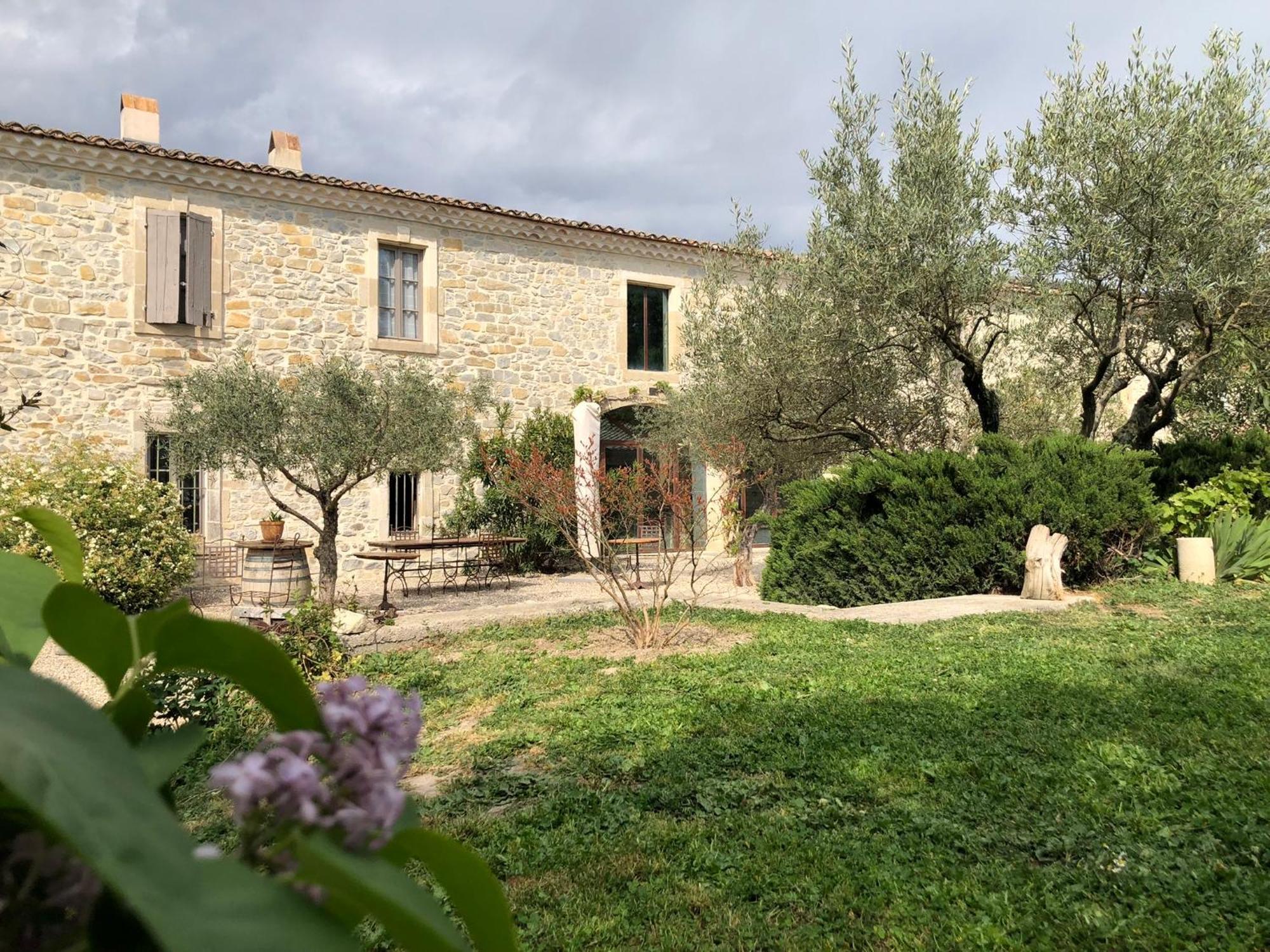 Le Coing Des Vignes Panzió Mauressargues Kültér fotó