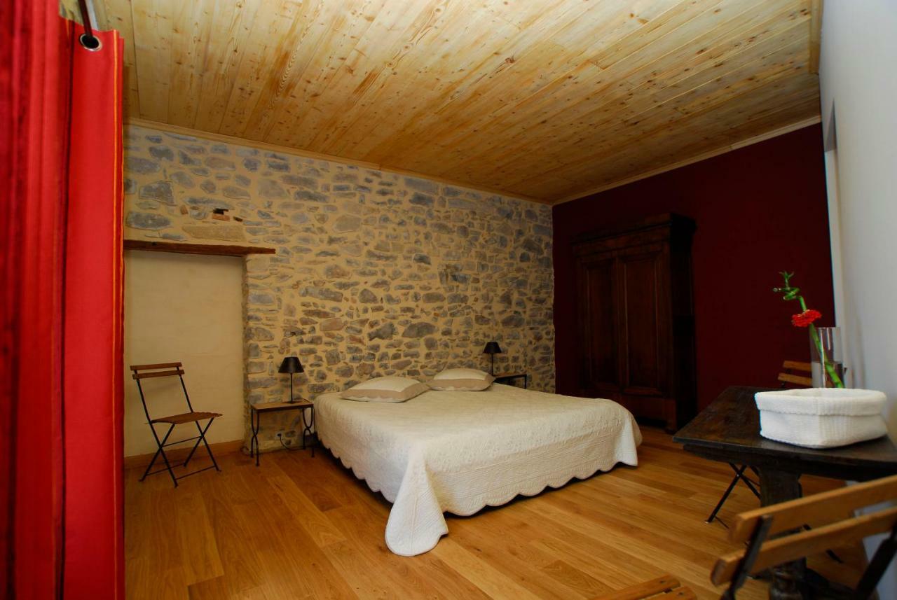 Le Coing Des Vignes Panzió Mauressargues Kültér fotó